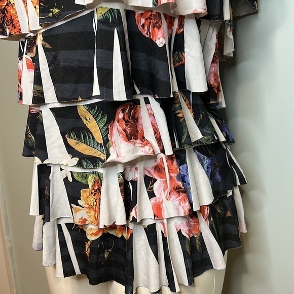 Women’s Ruffle Top - Picture 5 of 13